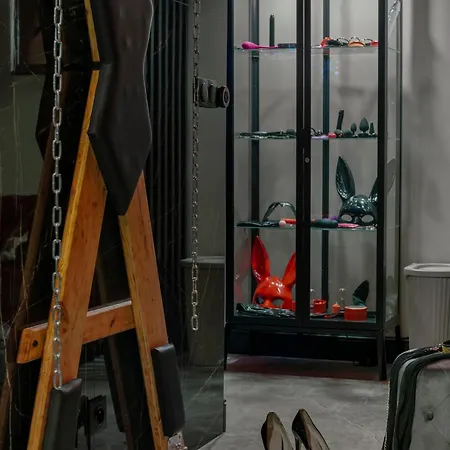 Secret Bdsm - Stylowy I Klimatyczny Dla Dorosłych, Klimatyzacja, Parking Podziemny, Pełne Wyposażenie Apartament