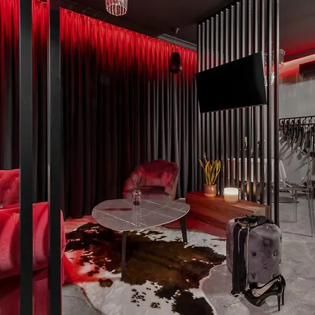 Appartement Secret Bdsm - Stylowy I Klimatyczny Dla Doroslych, New - Fotel Gyno, Klimatyzacja, Parking Podziemny