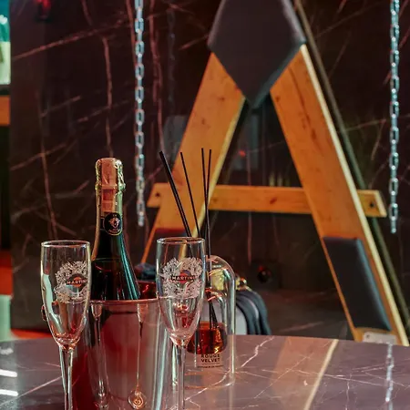 Secret Bdsm - Stylowy I Klimatyczny Dla Dorosłych, Klimatyzacja, Parking Podziemny, Pełne Wyposażenie Apartament Warszawa
