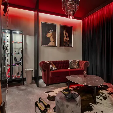 Secret Bdsm - Stylowy I Klimatyczny Dla Doroslych, Klimatyzacja, Parking Podziemny, Pelne Wyposazenie Apartment
