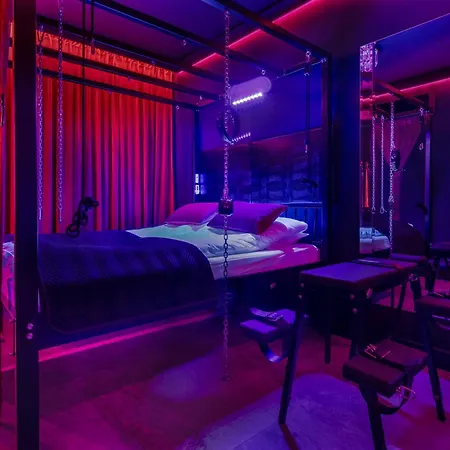Secret Bdsm - Stylowy I Klimatyczny Dla Doroslych, Klimatyzacja, Parking Podziemny, Pelne Wyposazenie *