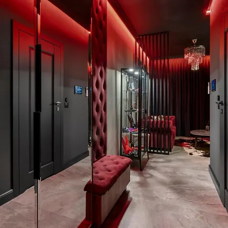 Secret Bdsm - Stylowy I Klimatyczny Dla Doroslych, Klimatyzacja, Parking Podziemny, Pelne Wyposazenie * Warsaw