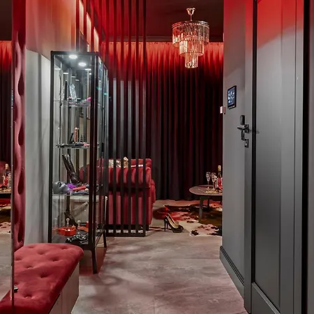 Secret Bdsm - Stylowy I Klimatyczny Dla Doroslych, Klimatyzacja, Parking Podziemny, Pelne Wyposazenie Apartment Warsaw