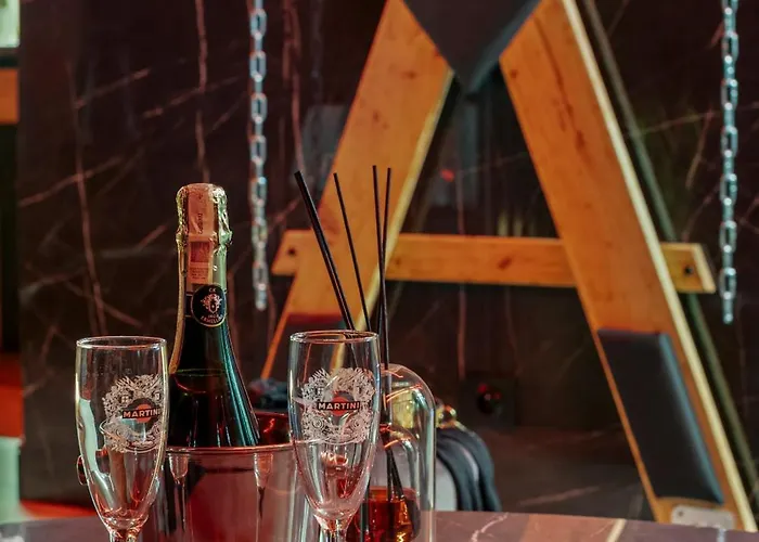 Secret Bdsm - Stylowy I Klimatyczny Dla Doroslych, New - Fotel Gyno, Klimatyzacja, Parking Podziemny Lejlighed Warszawa