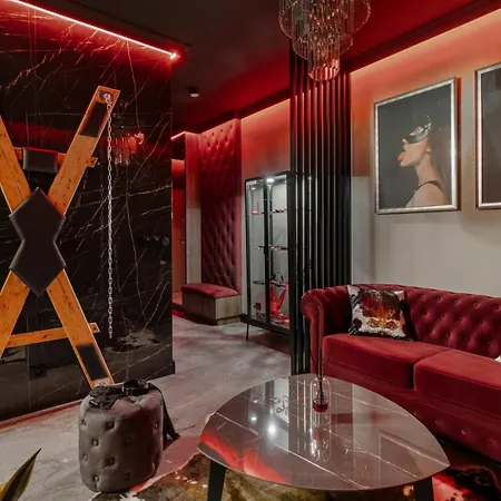 Secret Bdsm - Stylowy I Klimatyczny Dla Doroslych, New - Fotel Gyno, Klimatyzacja, Parking Podziemny 公寓